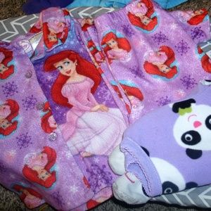 🎀#226 2 Pairs of Pajamas